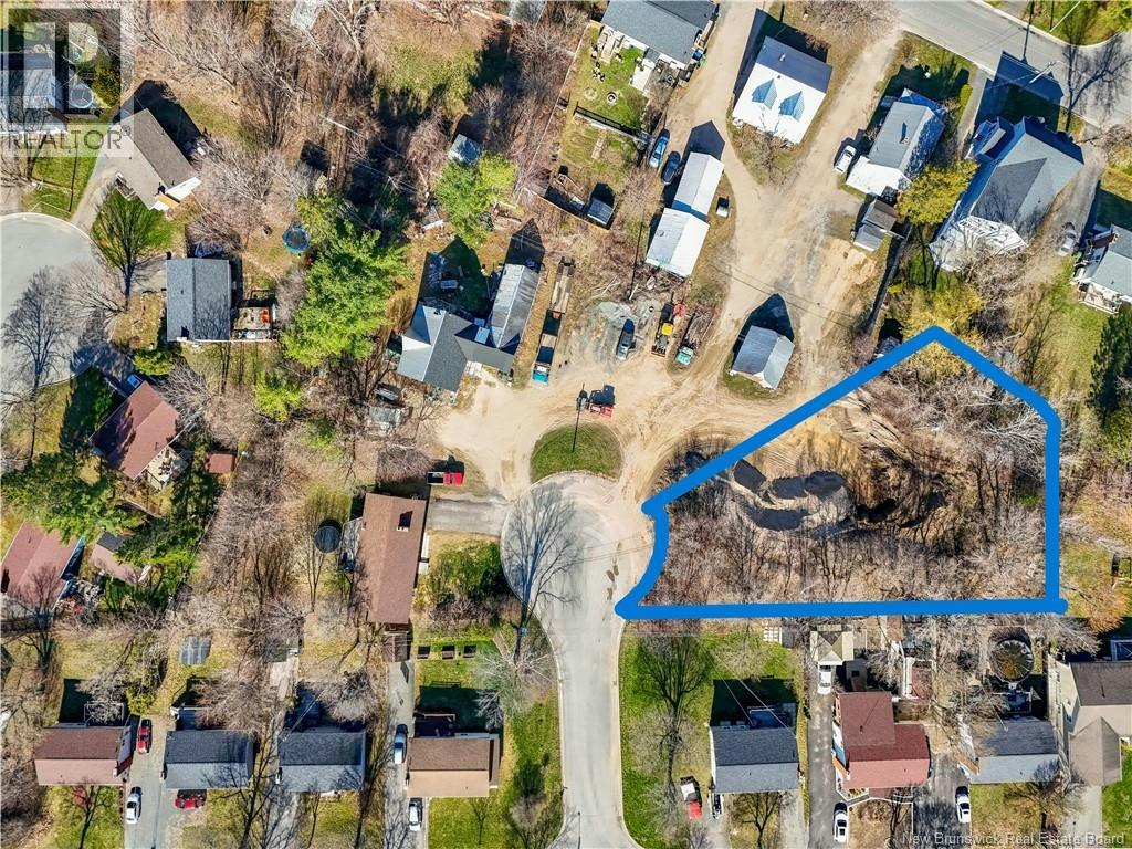 21 Vanhorne Court, Fredericton, NB, E3A 4T3