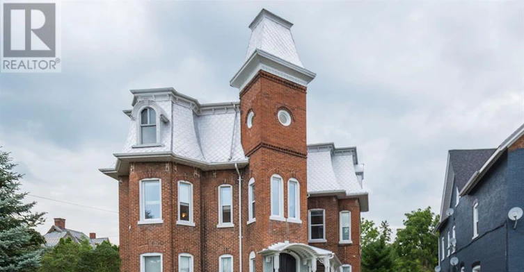 5-116 King Street, Quinte West, ON, K8V 3W3