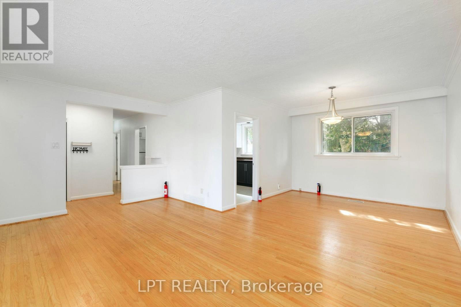 67 Woodthorpe Road, Toronto, ON, M4A 1S6 - 10