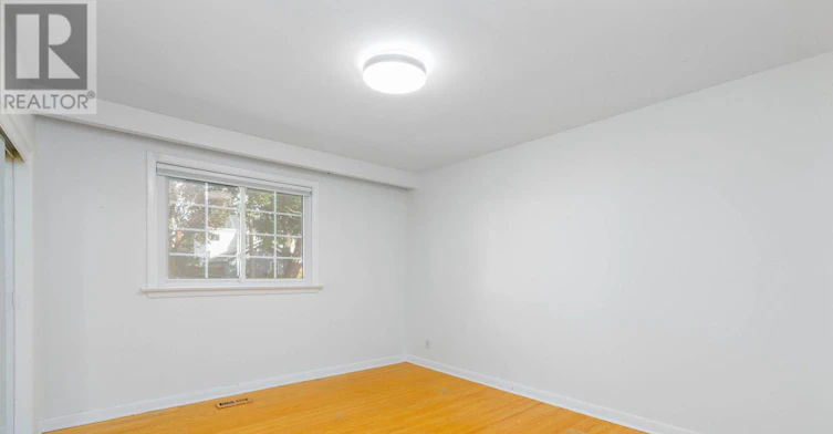 67 Woodthorpe Road, Toronto, ON, M4A 1S6 - 13