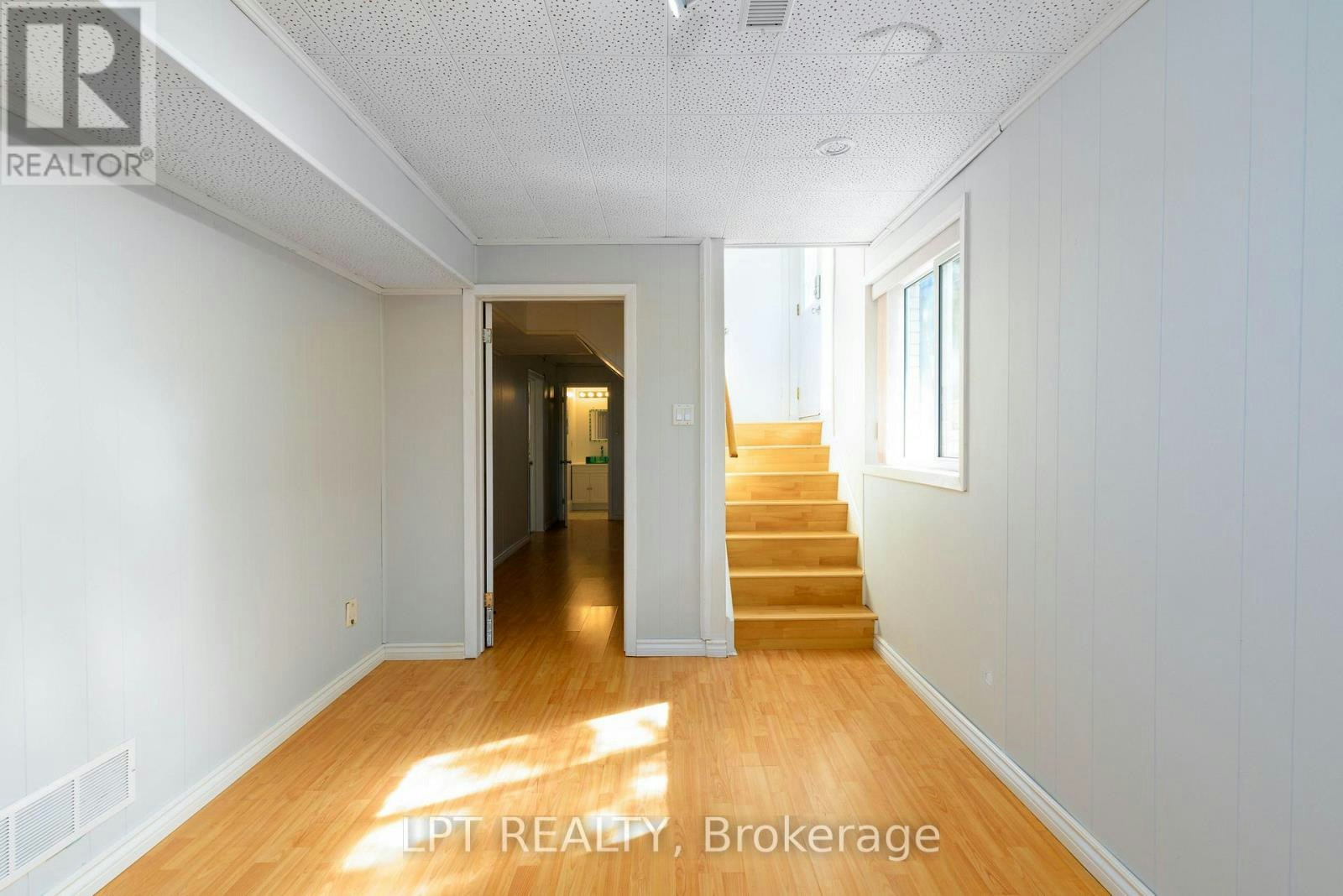 67 Woodthorpe Road, Toronto, ON, M4A 1S6 - 23