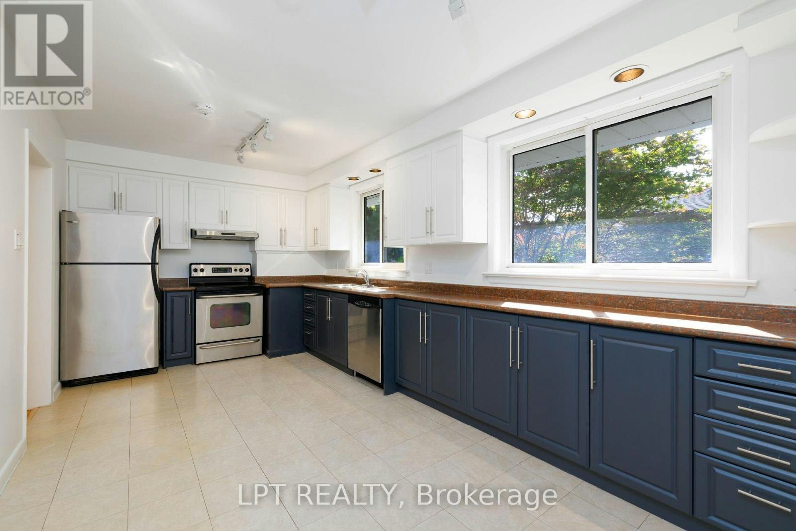 67 Woodthorpe Road, Toronto, ON, M4A 1S6 - 11
