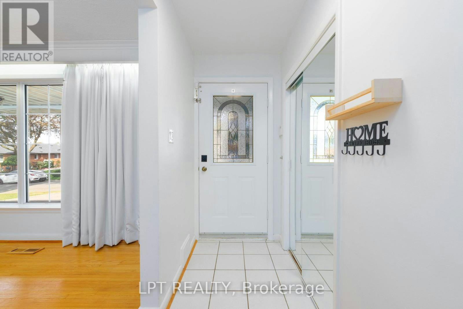 67 Woodthorpe Road, Toronto, ON, M4A 1S6 - 6