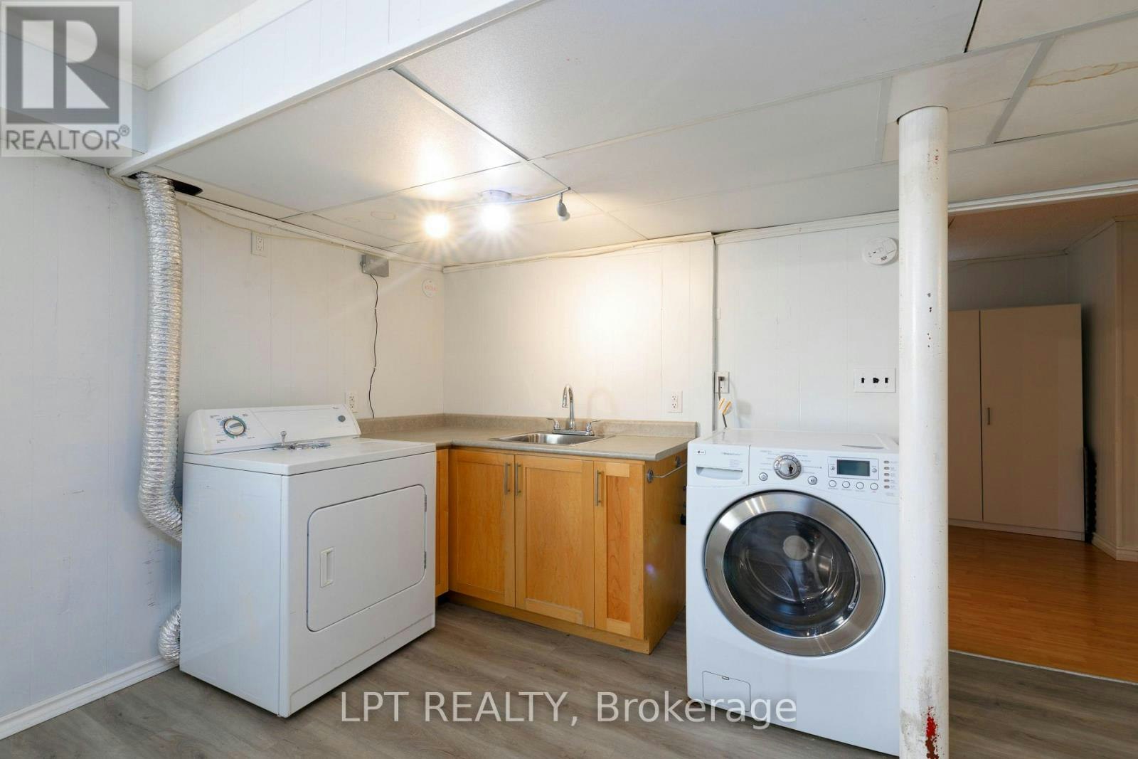 67 Woodthorpe Road, Toronto, ON, M4A 1S6 - 28