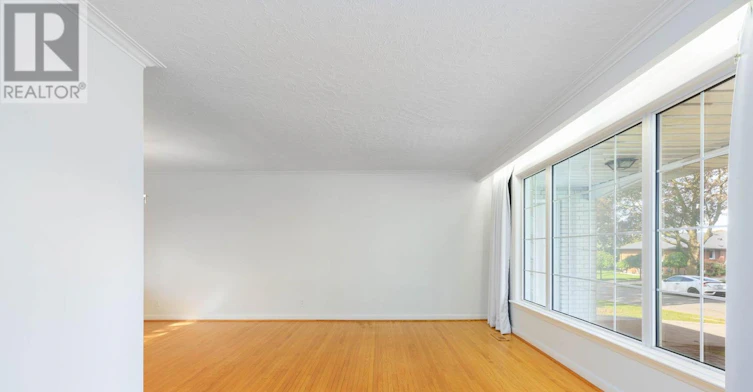 67 Woodthorpe Road, Toronto, ON, M4A 1S6 - 9