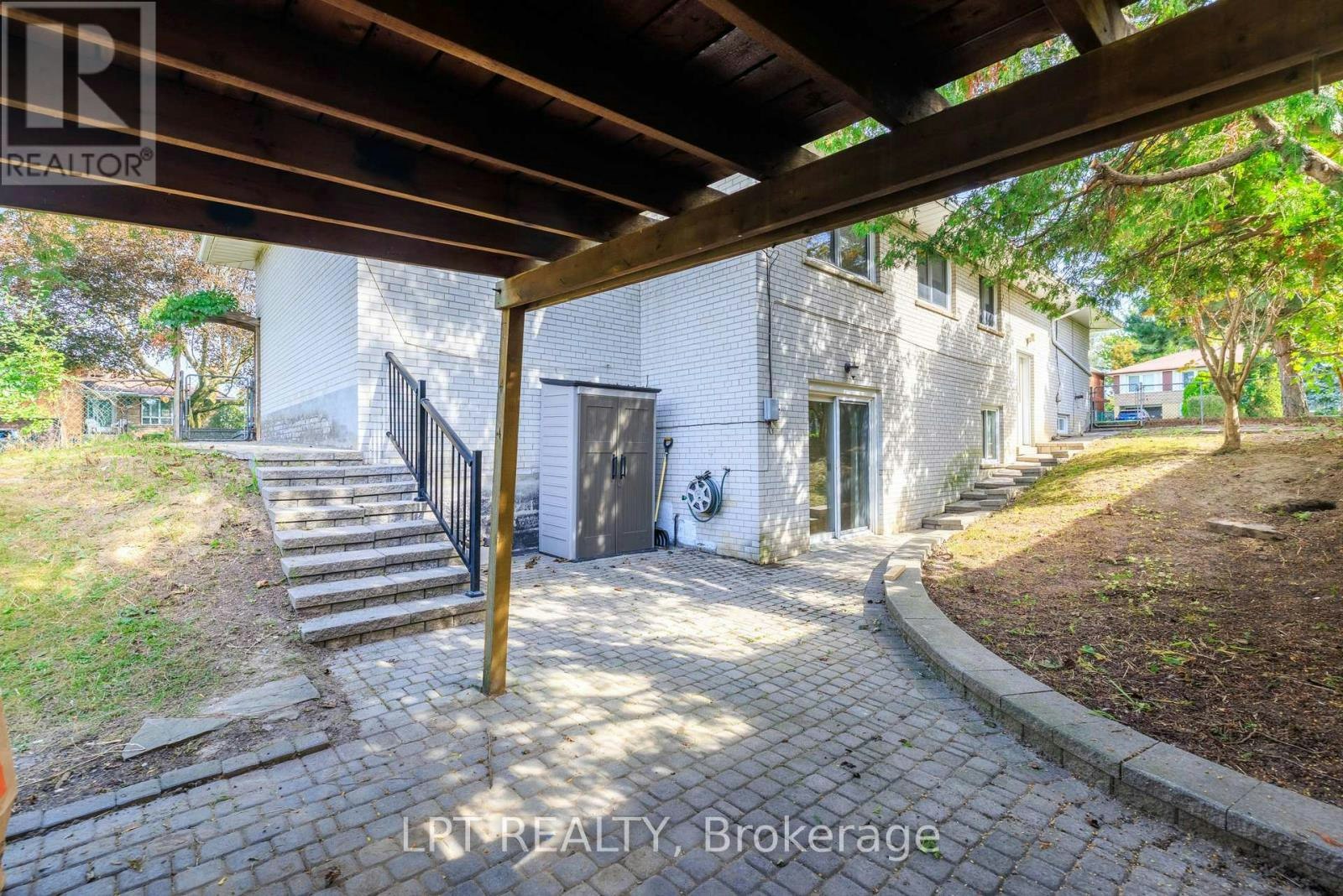 67 Woodthorpe Road, Toronto, ON, M4A 1S6 - 34