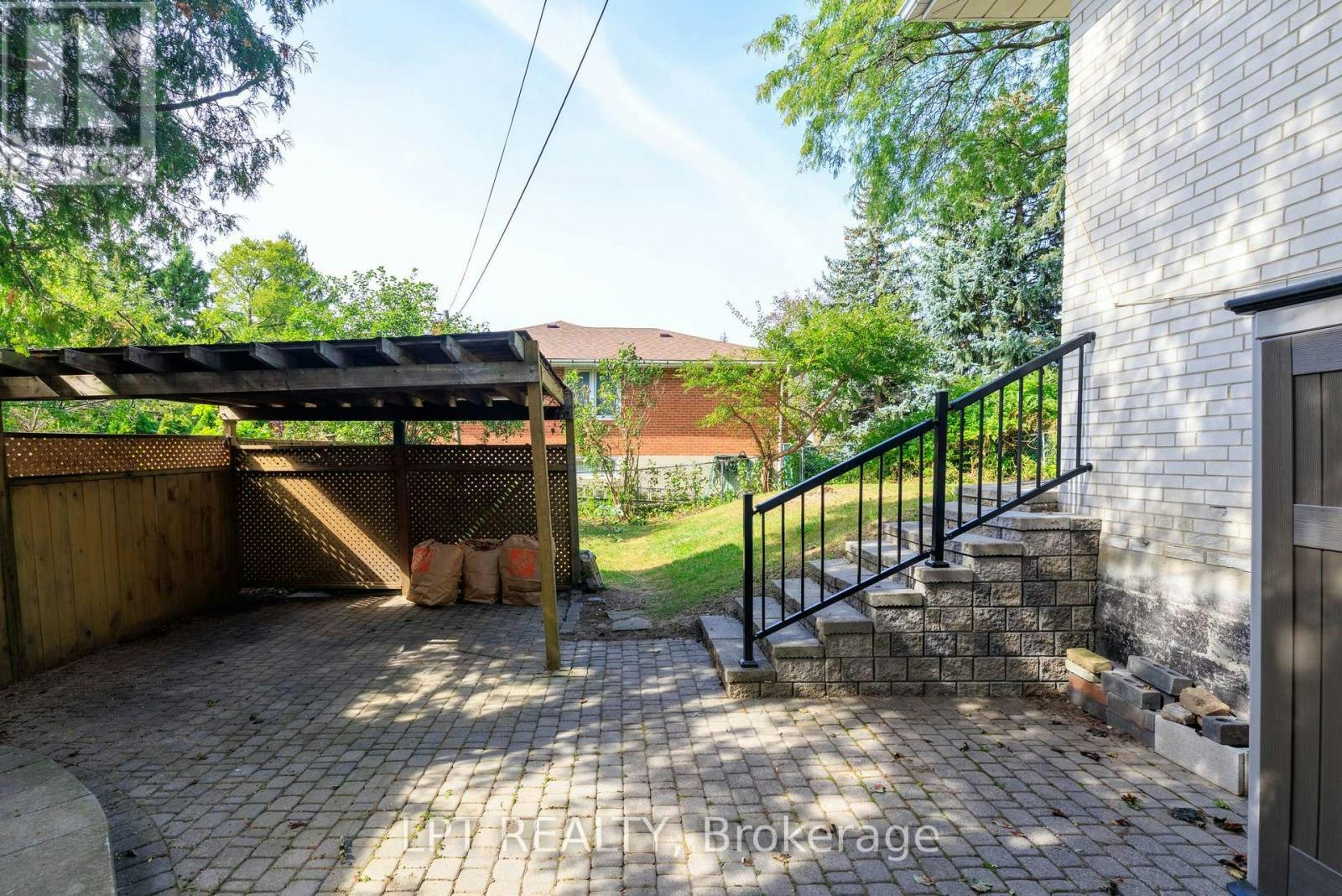 67 Woodthorpe Road, Toronto, ON, M4A 1S6 - 33