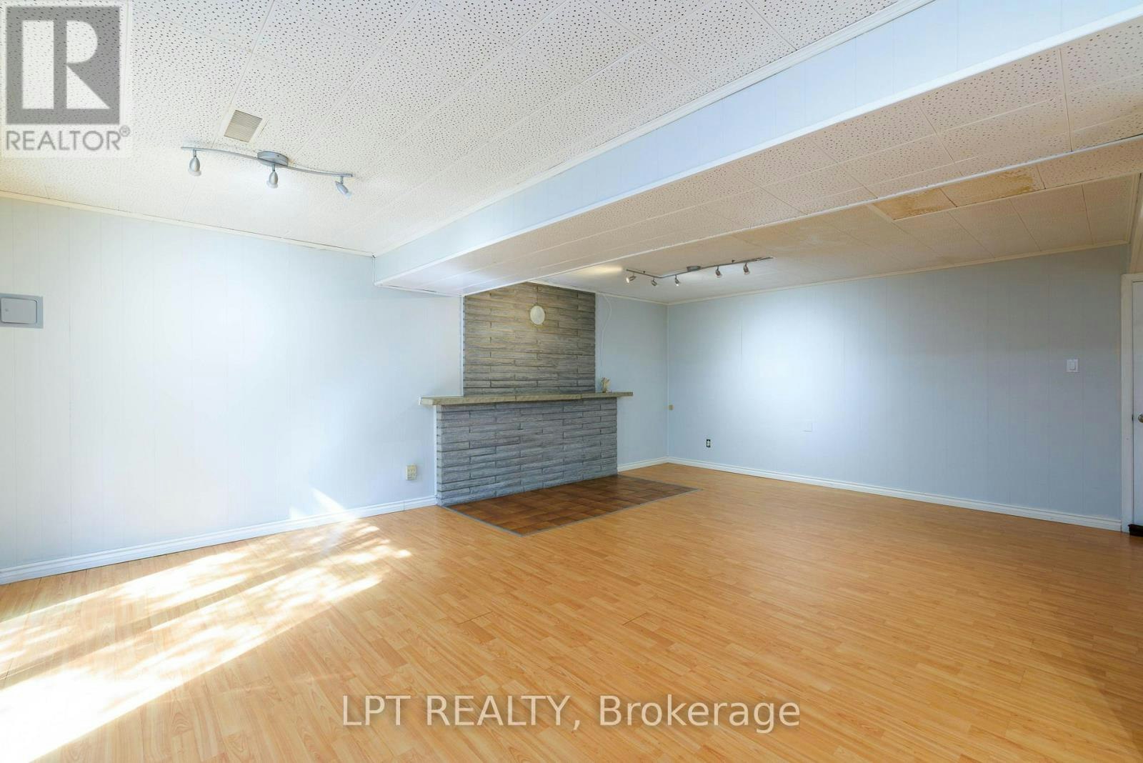 67 Woodthorpe Road, Toronto, ON, M4A 1S6 - 24
