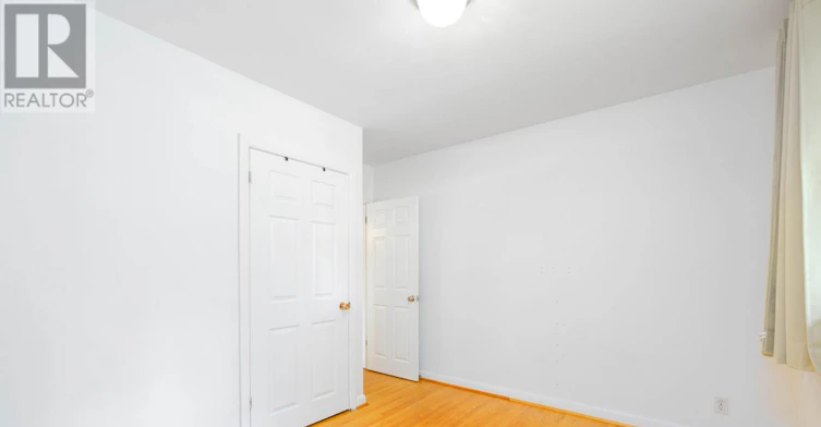 67 Woodthorpe Road, Toronto, ON, M4A 1S6 - 17