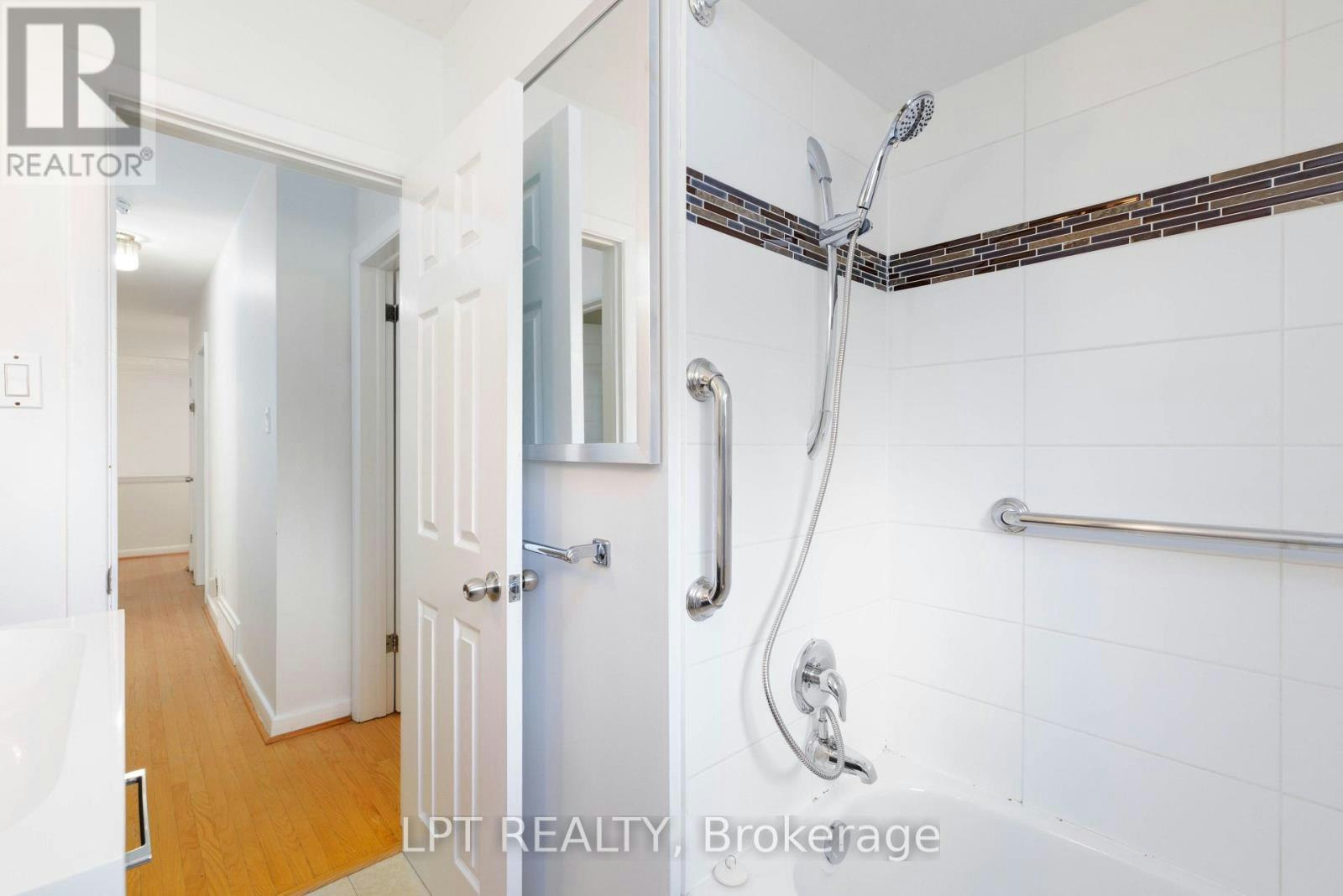 67 Woodthorpe Road, Toronto, ON, M4A 1S6 - 19