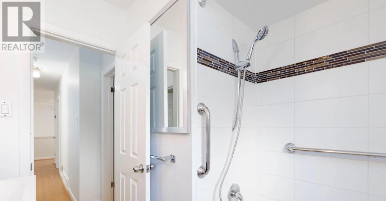 67 Woodthorpe Road, Toronto, ON, M4A 1S6 - 19