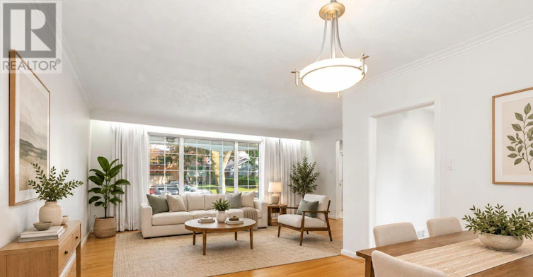 67 Woodthorpe Road, Toronto, ON, M4A 1S6 - 7