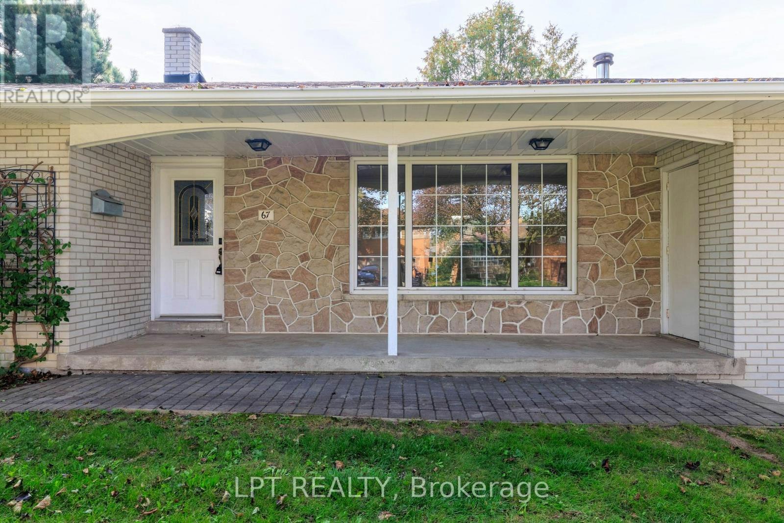 67 Woodthorpe Road, Toronto, ON, M4A 1S6 - 5