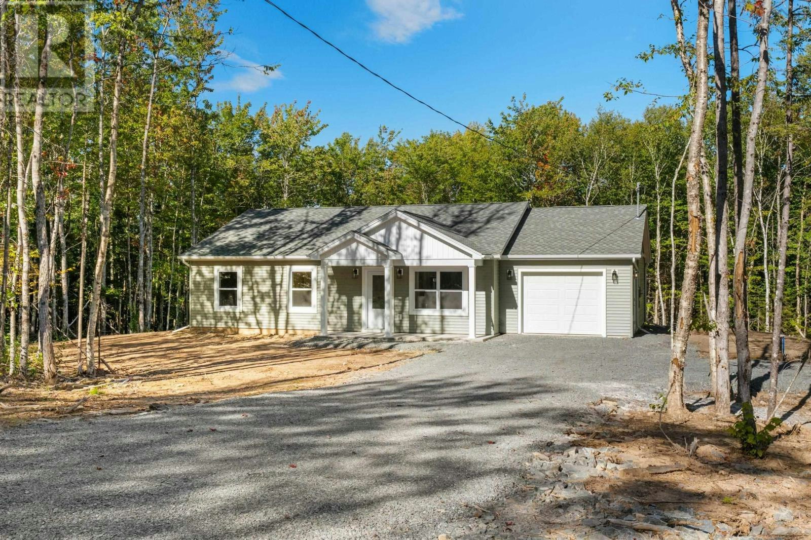 62 Ronald Lane, East Uniacke, NS, B0N 1Z0