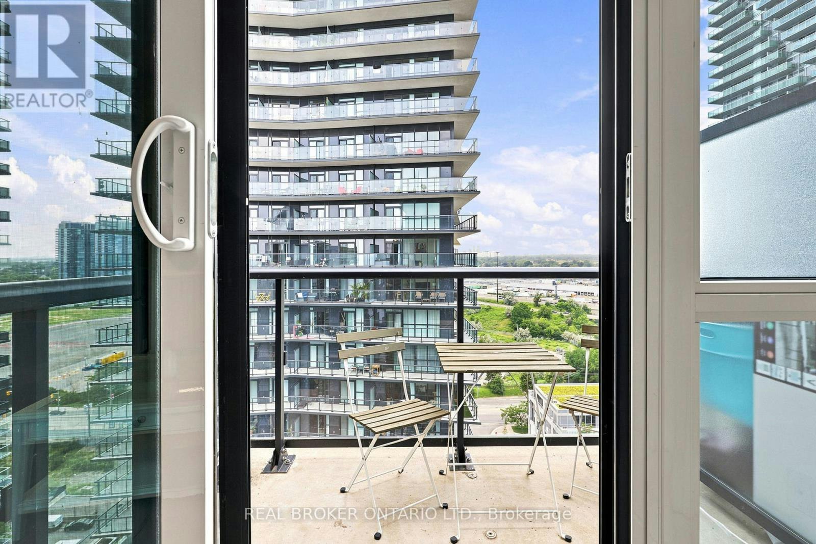 PH06-39 Annie Craig Drive, Toronto, ON, M8V 0H1 - 15
