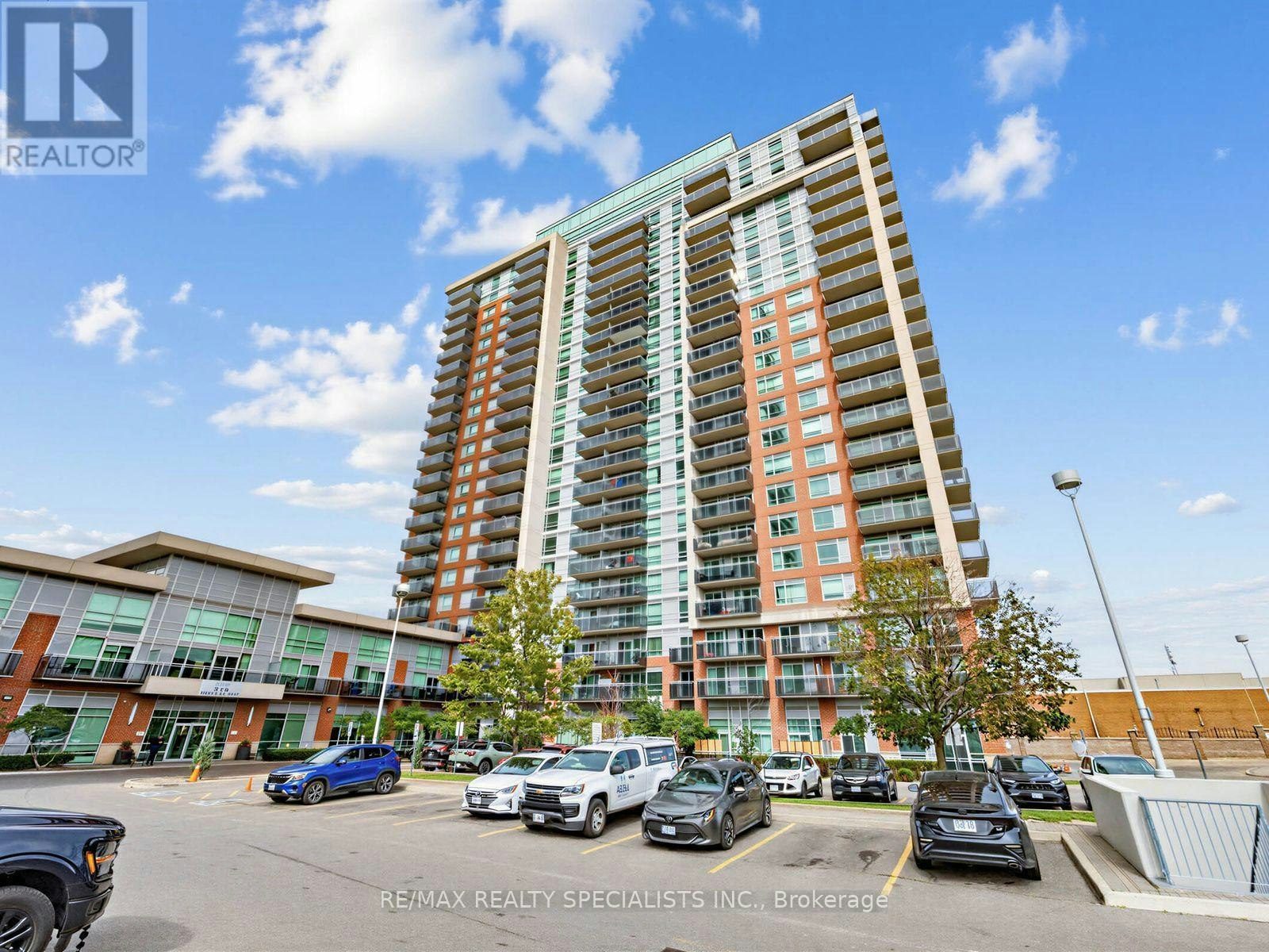 1501-215 Queen Street E, Brampton, ON, L6W 0A9