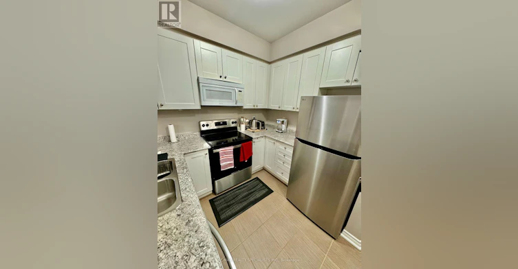 202-2339 Sawgrass Drive, Oakville, ON, L6H 0L1