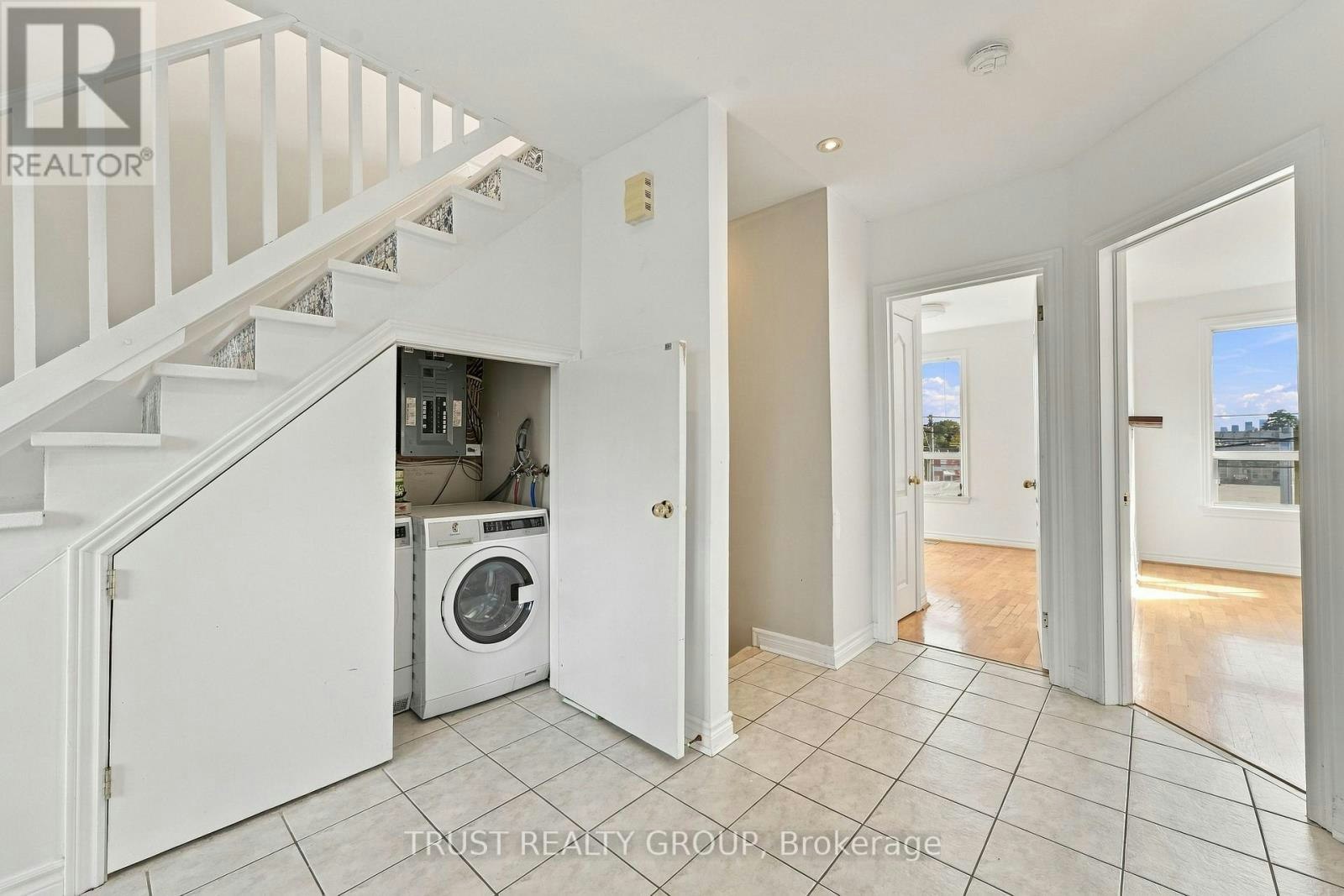2ND & 3RD FLOOR-2279 Dundas Street W, Toronto, ON, M6R 1X6 - 8
