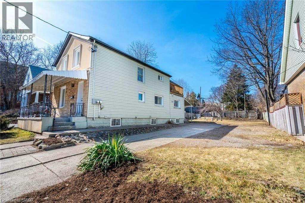153 Strathcona Avenue N, Hamilton, ON, L8R 3C4