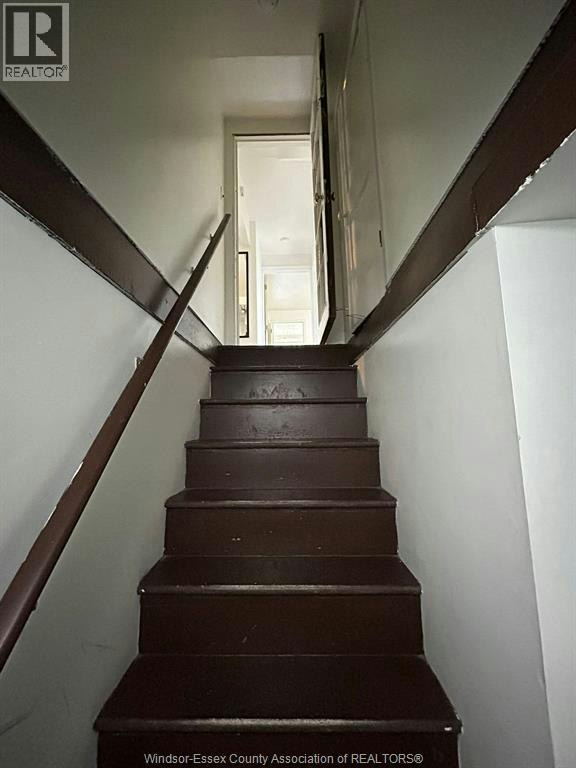 UPPER-3153 Peter Street, Windsor, ON, N9C 1H3 - 2