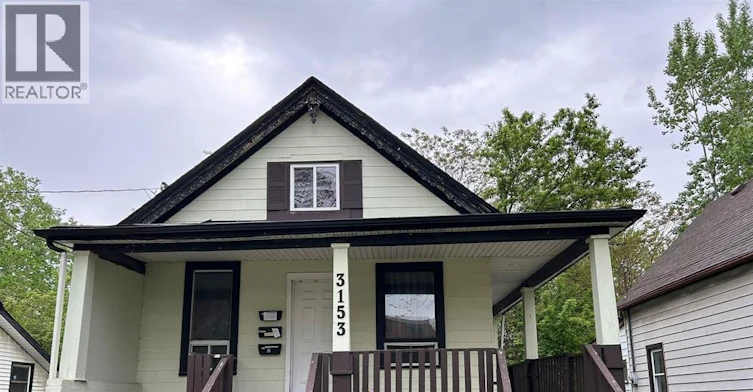 UPPER-3153 Peter Street, Windsor, ON, N9C 1H3