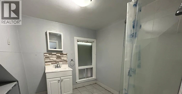 UPPER-3153 Peter Street, Windsor, ON, N9C 1H3 - 9