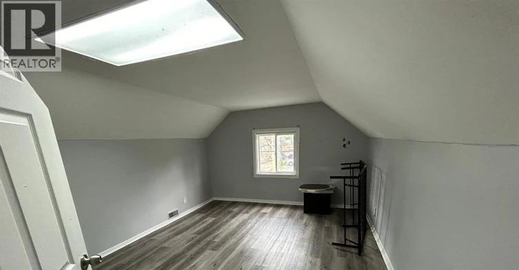 UPPER-3153 Peter Street, Windsor, ON, N9C 1H3 - 7