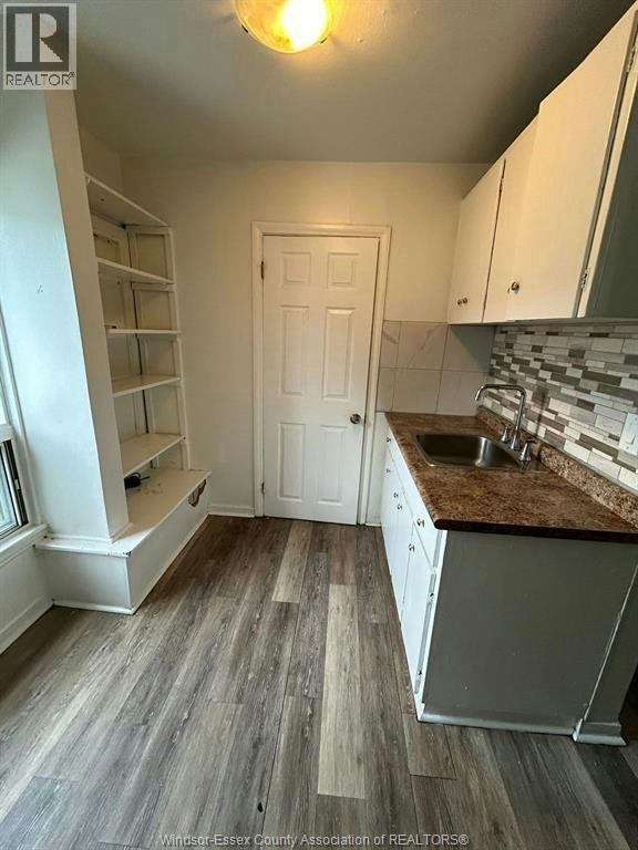 UPPER-3153 Peter Street, Windsor, ON, N9C 1H3 - 4