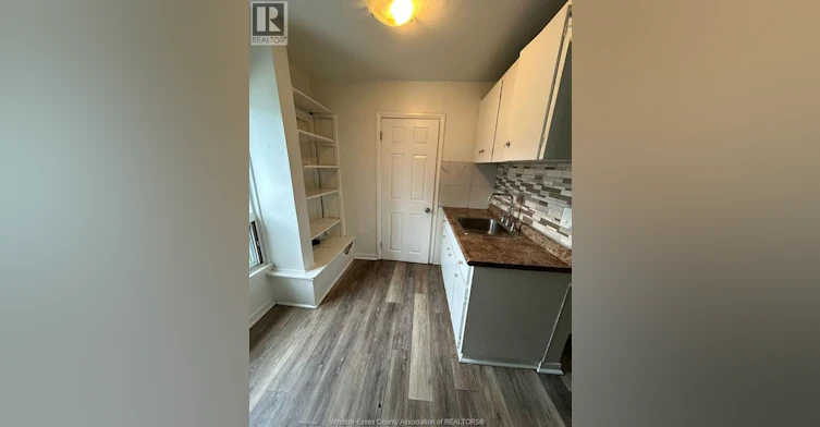 UPPER-3153 Peter Street, Windsor, ON, N9C 1H3 - 4
