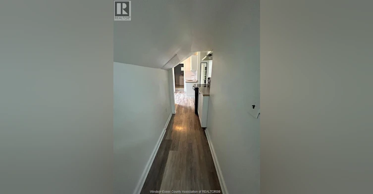 UPPER-3153 Peter Street, Windsor, ON, N9C 1H3 - 5