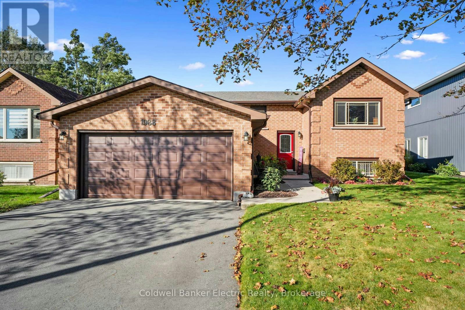 1988 Mapleridge Drive, Peterborough, ON, K9K 1Z7
