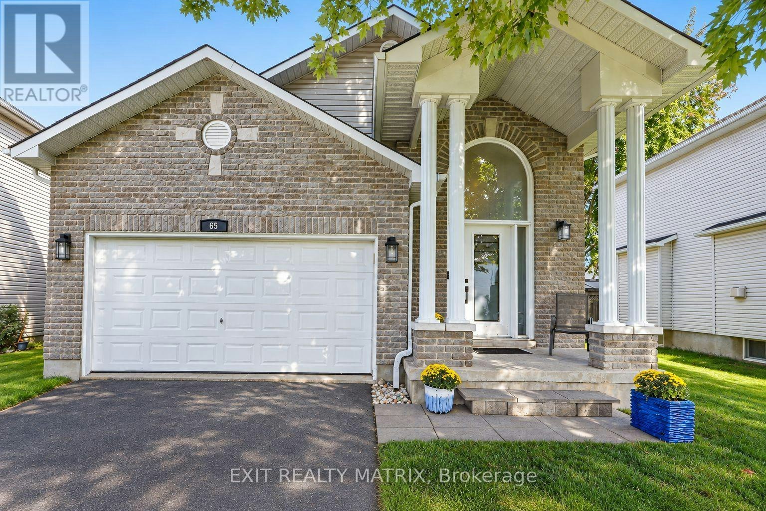 65 Lachaine Street, Russell, ON, K0A 1W0
