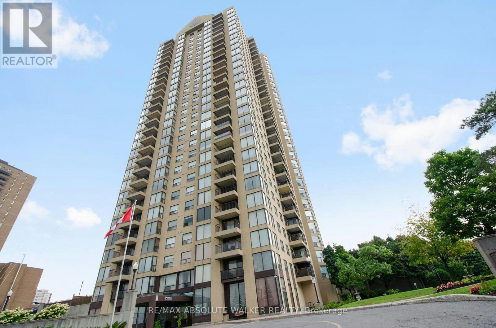 608-545 St Laurent Boulevard, Ottawa, ON, K1K 4H9