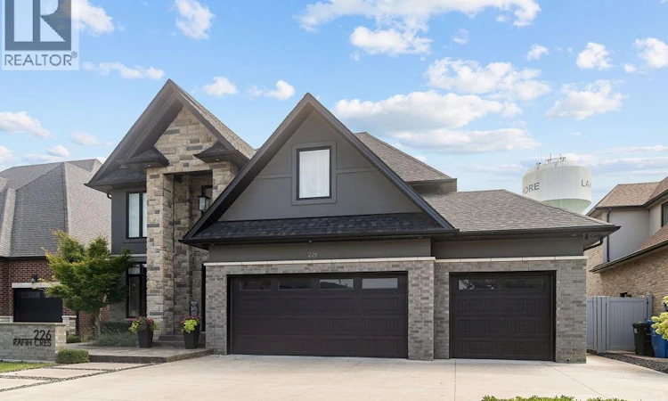 226 Rafih Crescent
