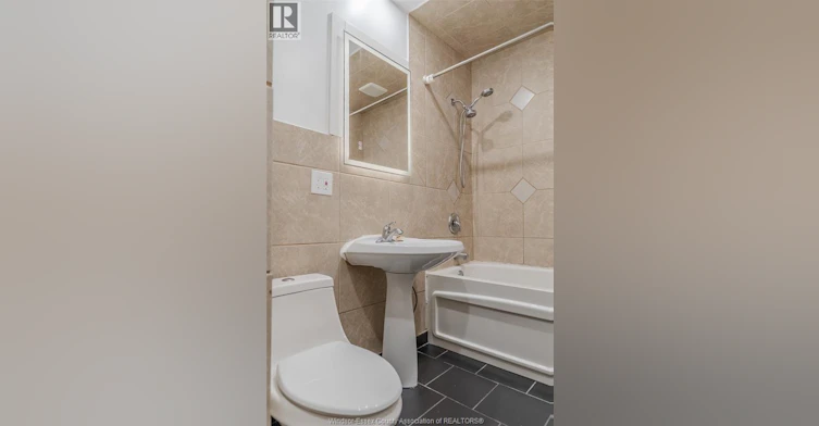 248 Pierre, Windsor, ON, N9A 2A8 - 17