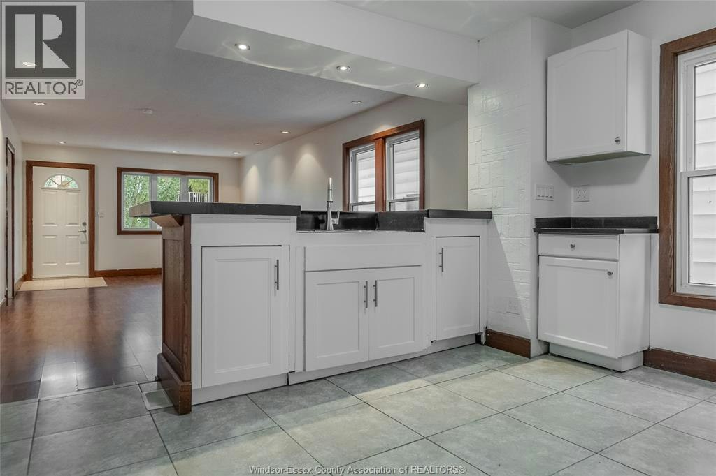 248 Pierre, Windsor, ON, N9A 2A8 - 8