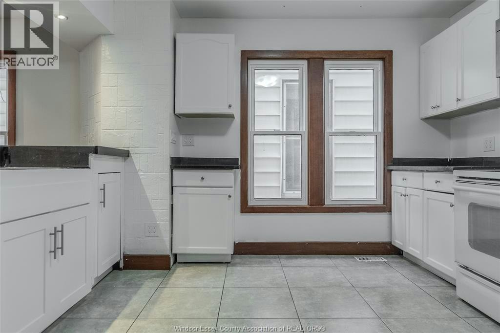 248 Pierre, Windsor, ON, N9A 2A8 - 18