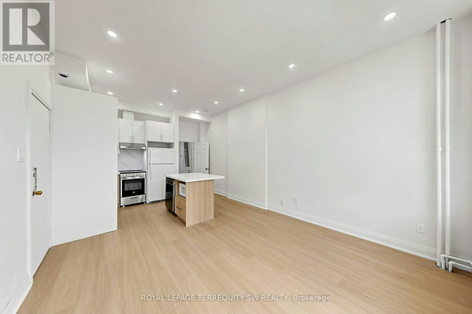 1-115 Madison Avenue, Toronto, ON, M5R 2S3 - 5