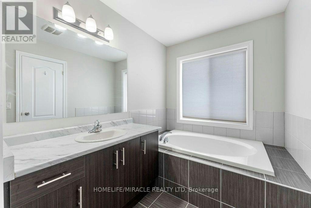 2352 Steeplechase Street, Oshawa, ON, L1L 0C1 - 13