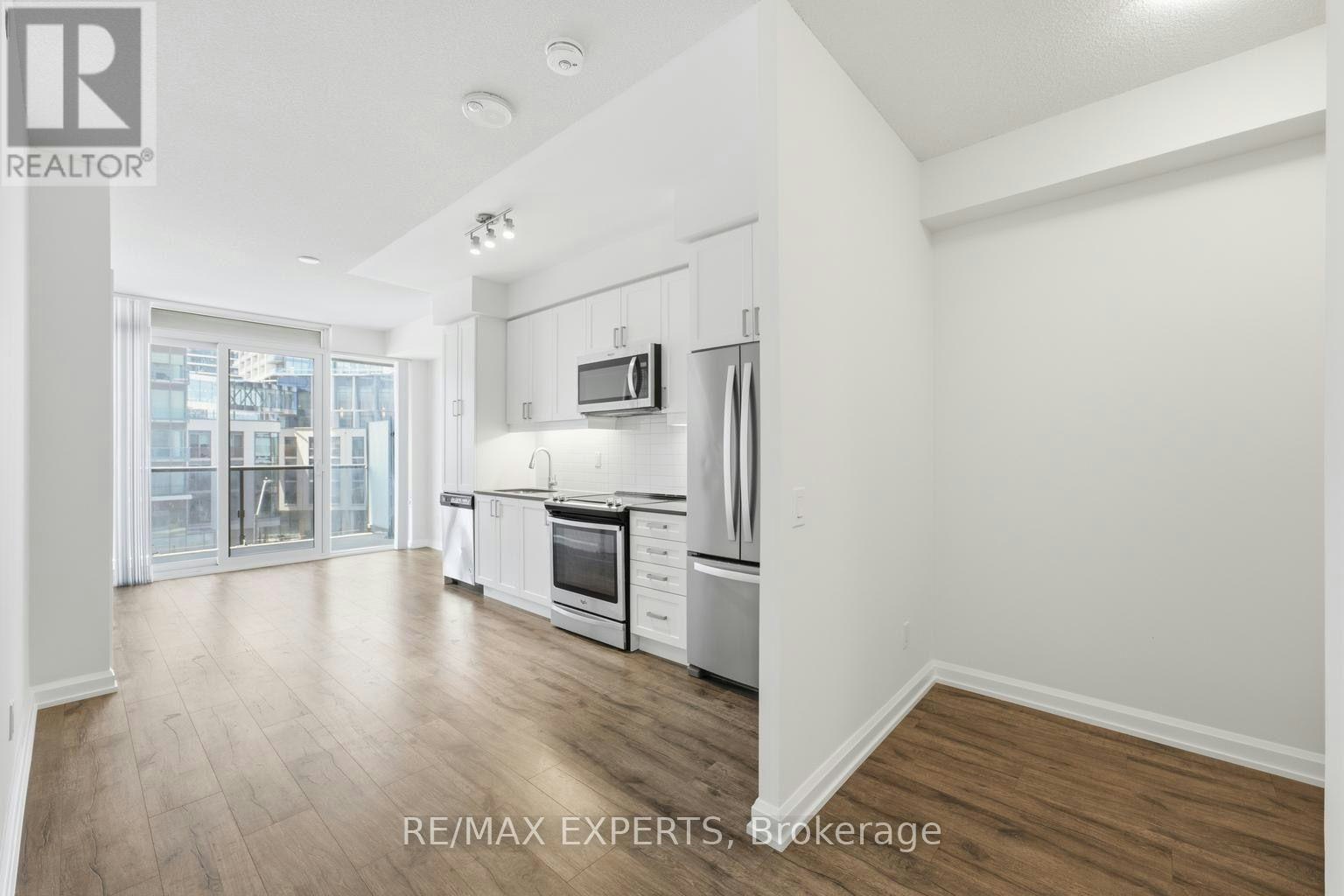 308-7895 Jane Street, Vaughan, ON, L4K 0K2 5