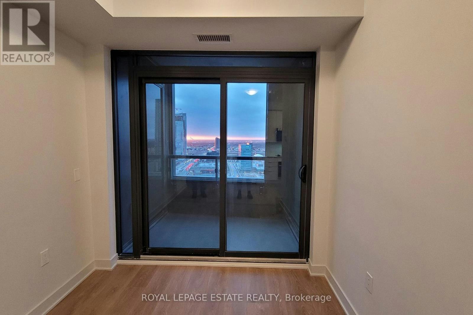 2601-2920 7 Highway, Vaughan, ON, L4K 0P4 - 12
