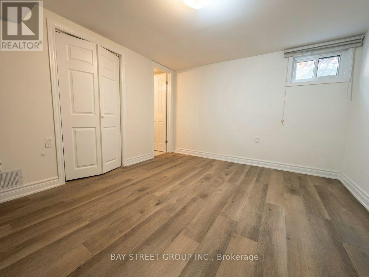 345 Centre Street E, Richmond Hill, ON, L4C 1B3 - 5
