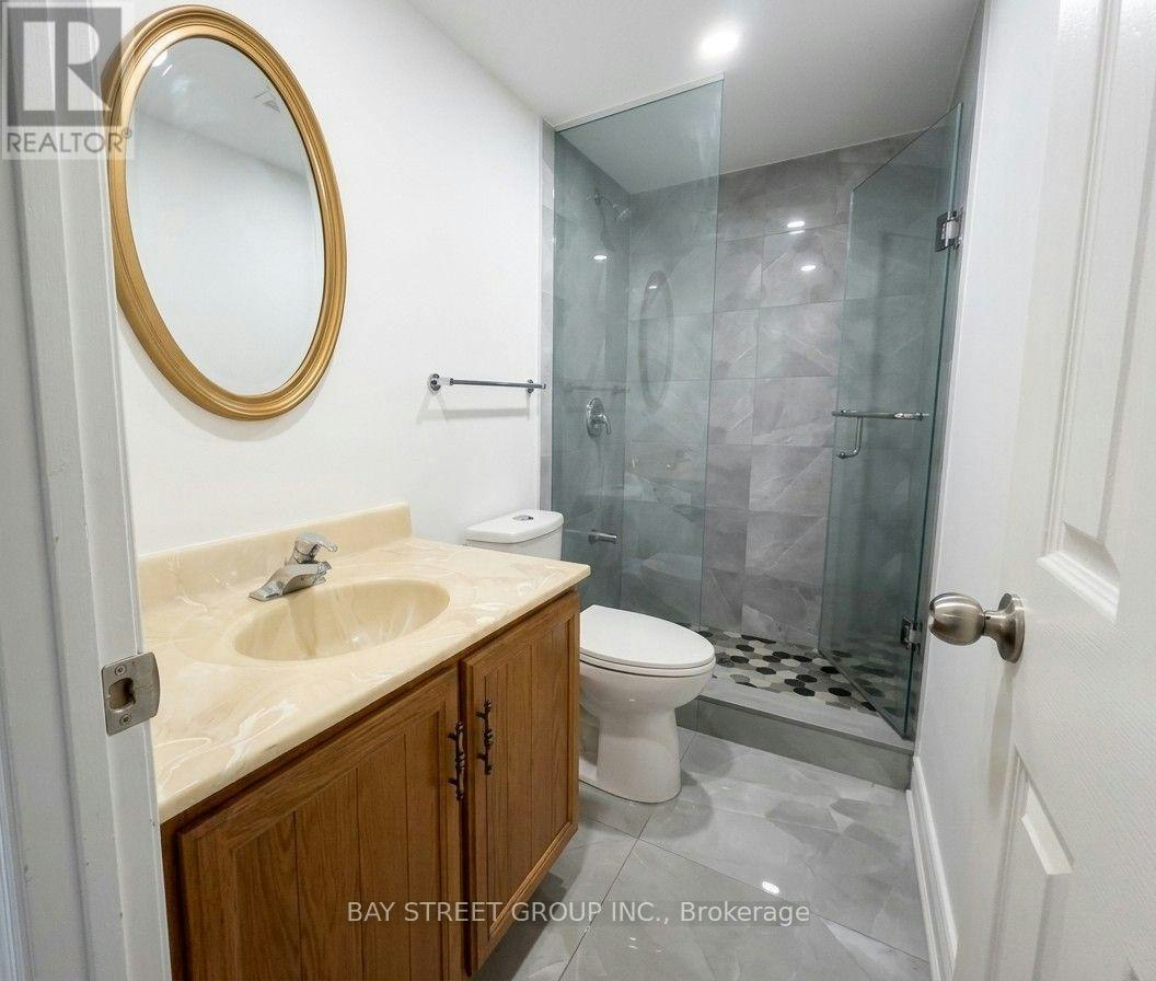 345 Centre Street E, Richmond Hill, ON, L4C 1B3 - 7