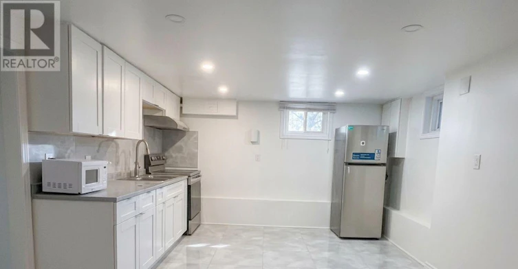345 Centre Street E, Richmond Hill, ON, L4C 1B3 - 3