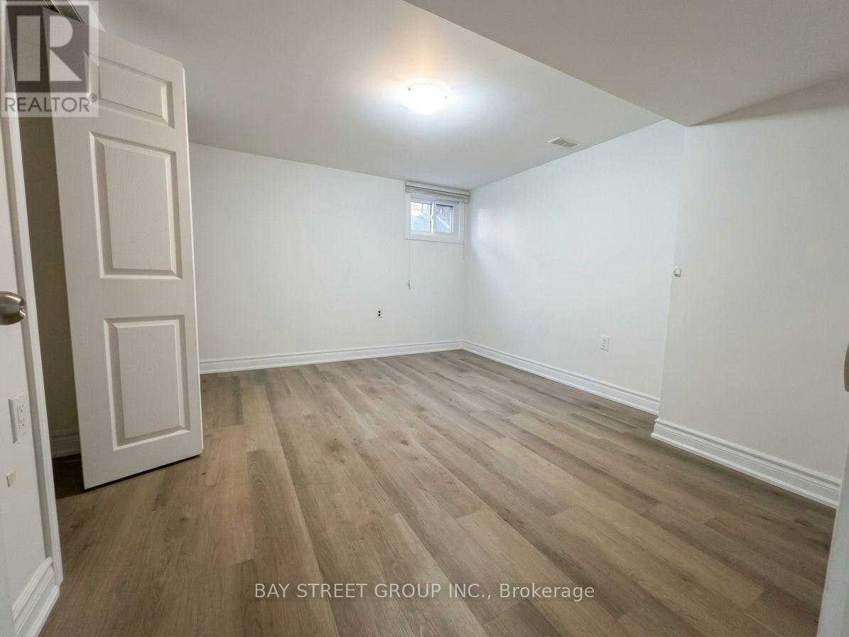 345 Centre Street E, Richmond Hill, ON, L4C 1B3 - 8
