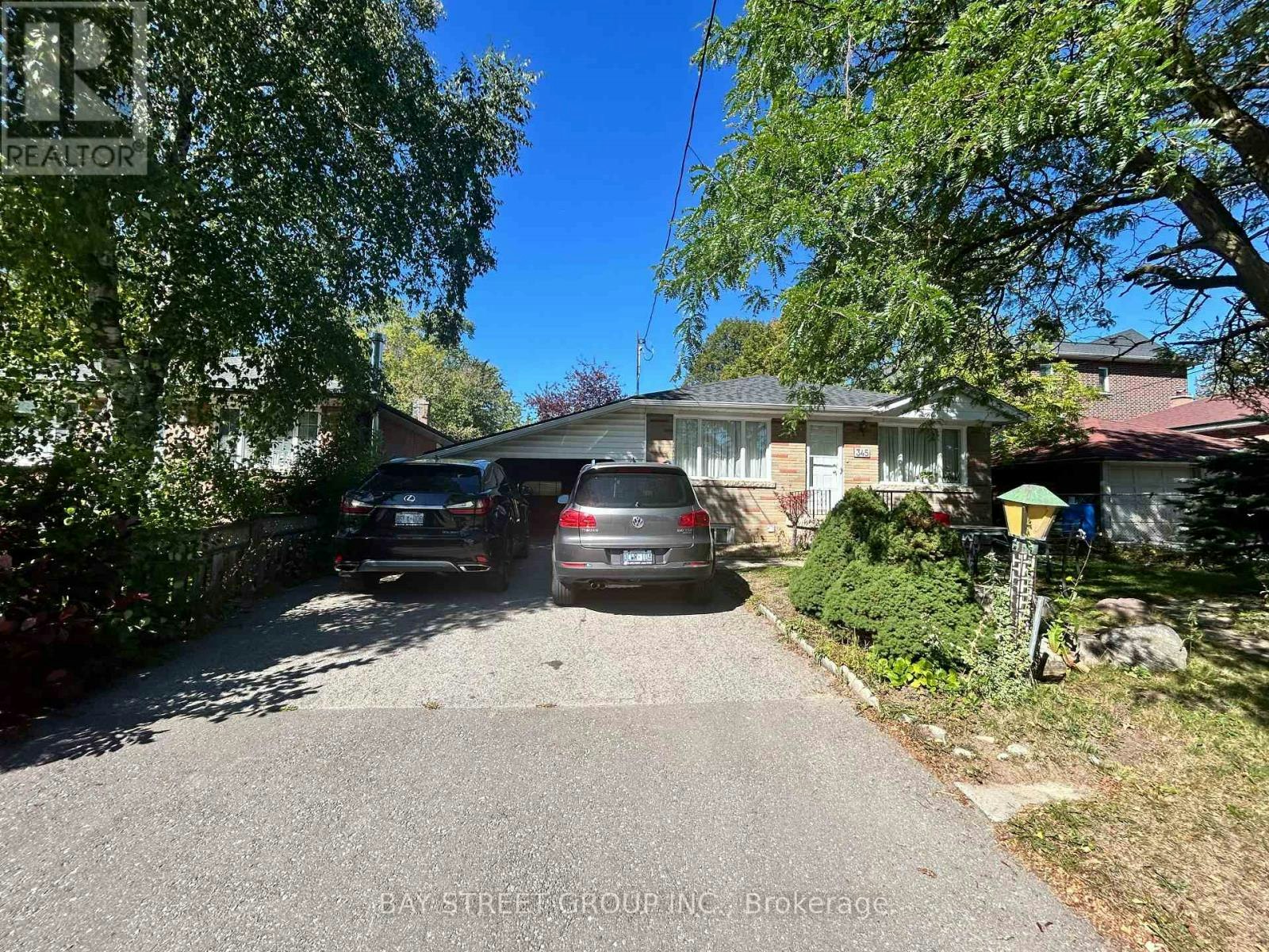 345 Centre Street E, Richmond Hill, ON, L4C 1B3