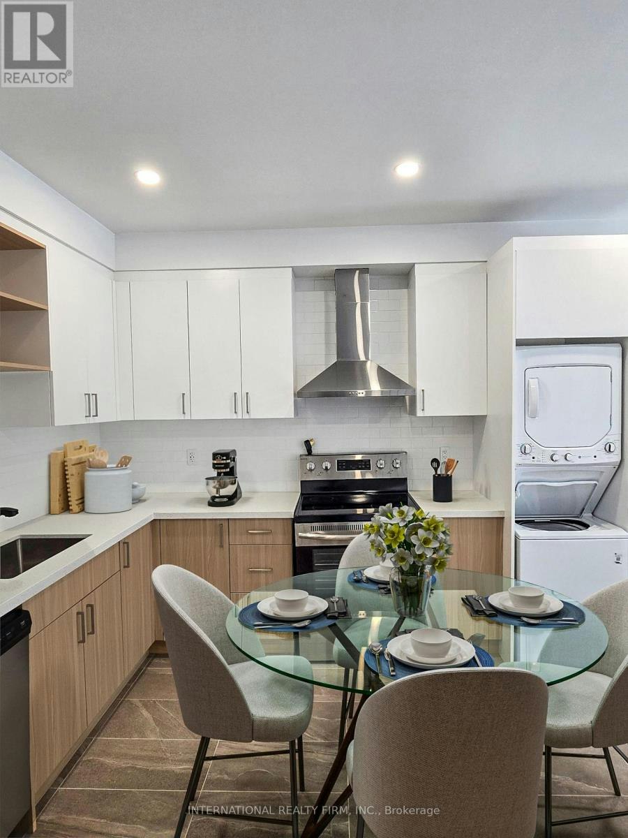 8R-8 Watt Avenue, Toronto, ON, M6M 3R1 - 7