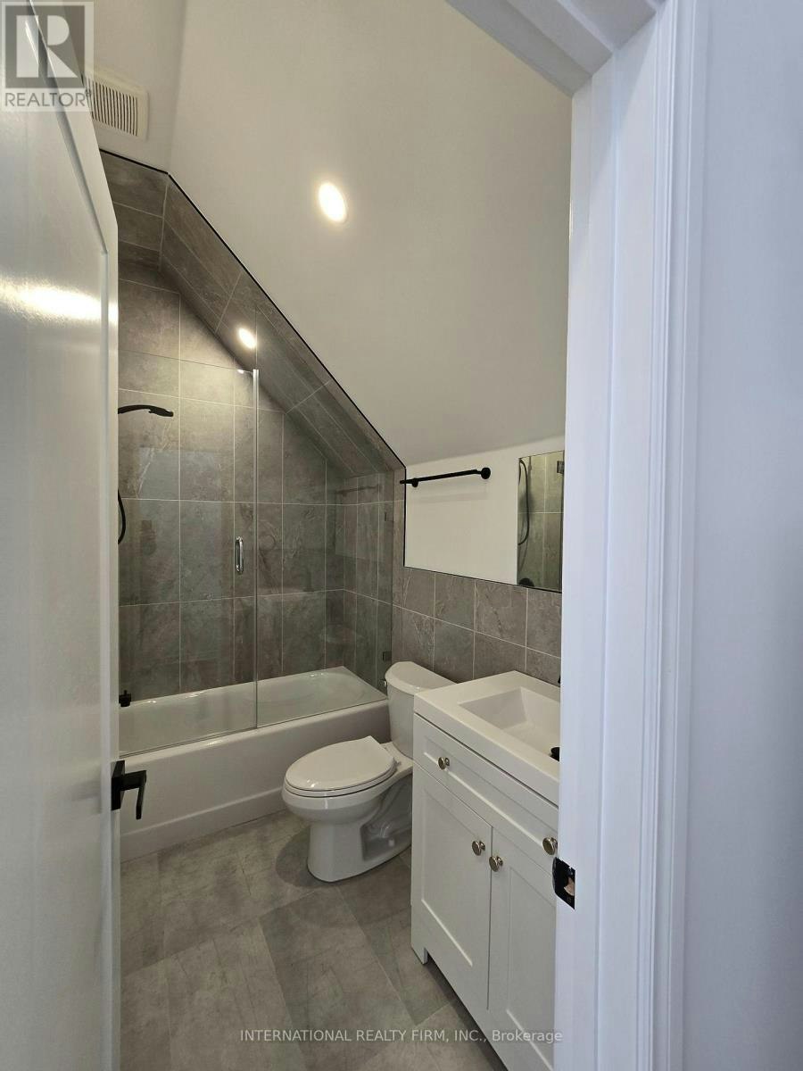 8R-8 Watt Avenue, Toronto, ON, M6M 3R1 - 16