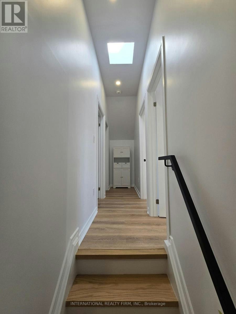 8R-8 Watt Avenue, Toronto, ON, M6M 3R1 - 10