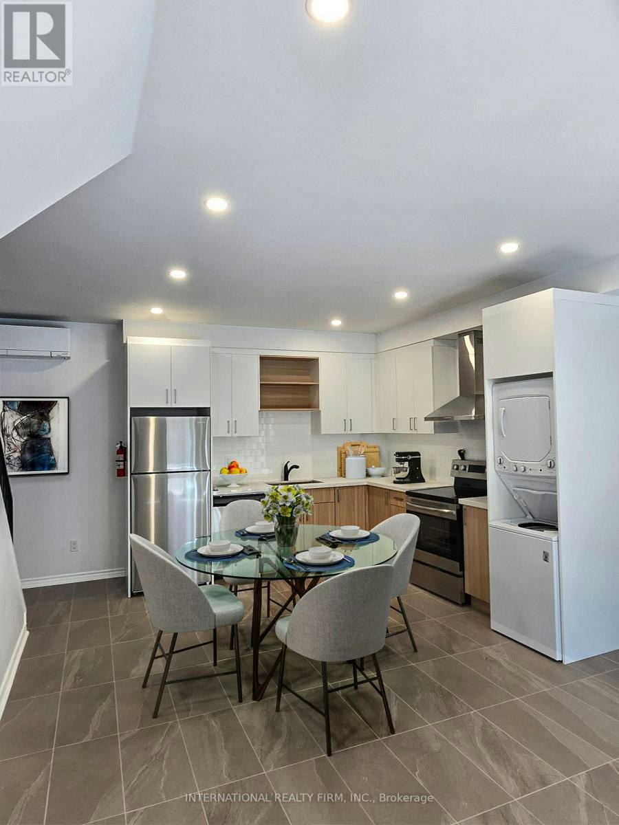 8R-8 Watt Avenue, Toronto, ON, M6M 3R1 - 6